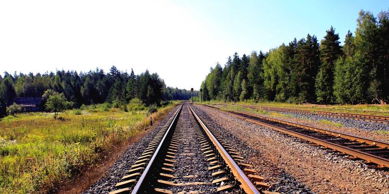 告别杂乱客厅,打造沉浸式家庭影院:从梦尼园收纳到影音搭配全攻略